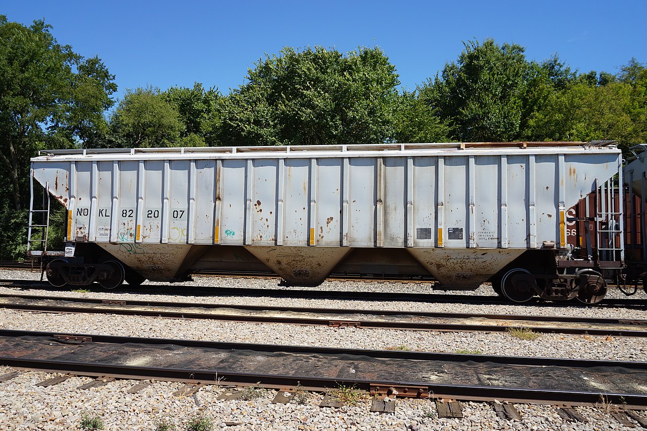 freight train car types