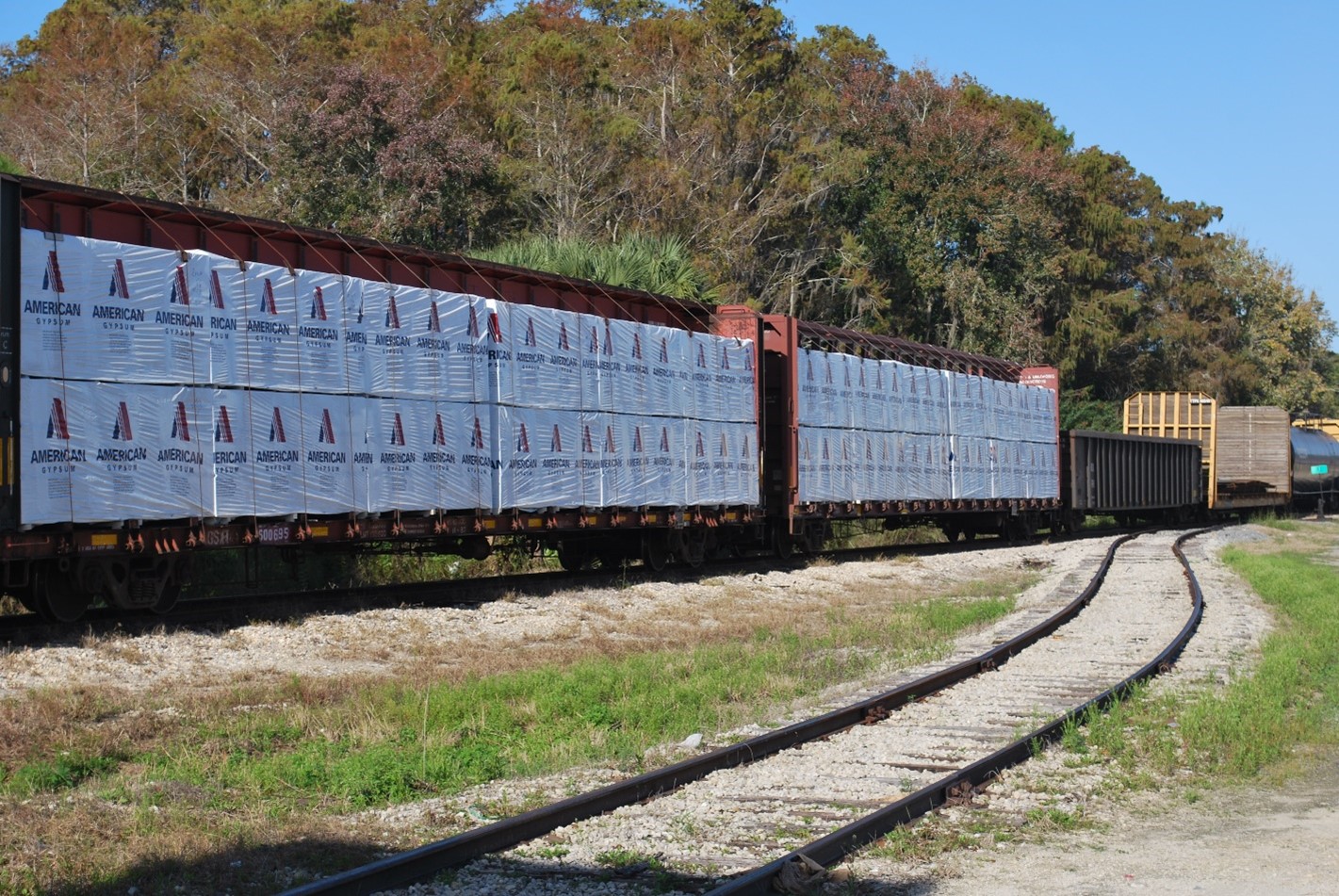 Photo of a Seminole Gulf Railway train in North Fort Myers, Florida, taken by Robert Fay, circa 2014