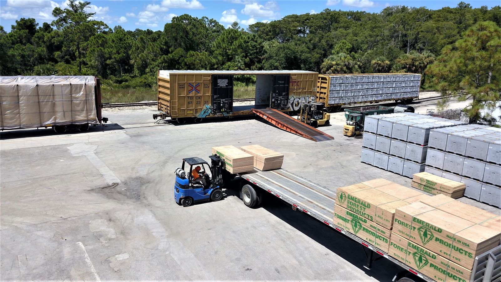 Seminole Gulf Railway Shipping Lumber and Transloading